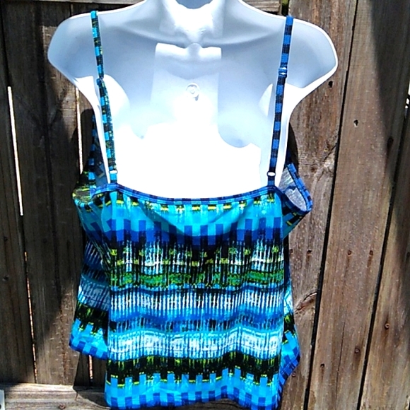 Spaghetti strap Top (2X L) - Picture 4 of 5